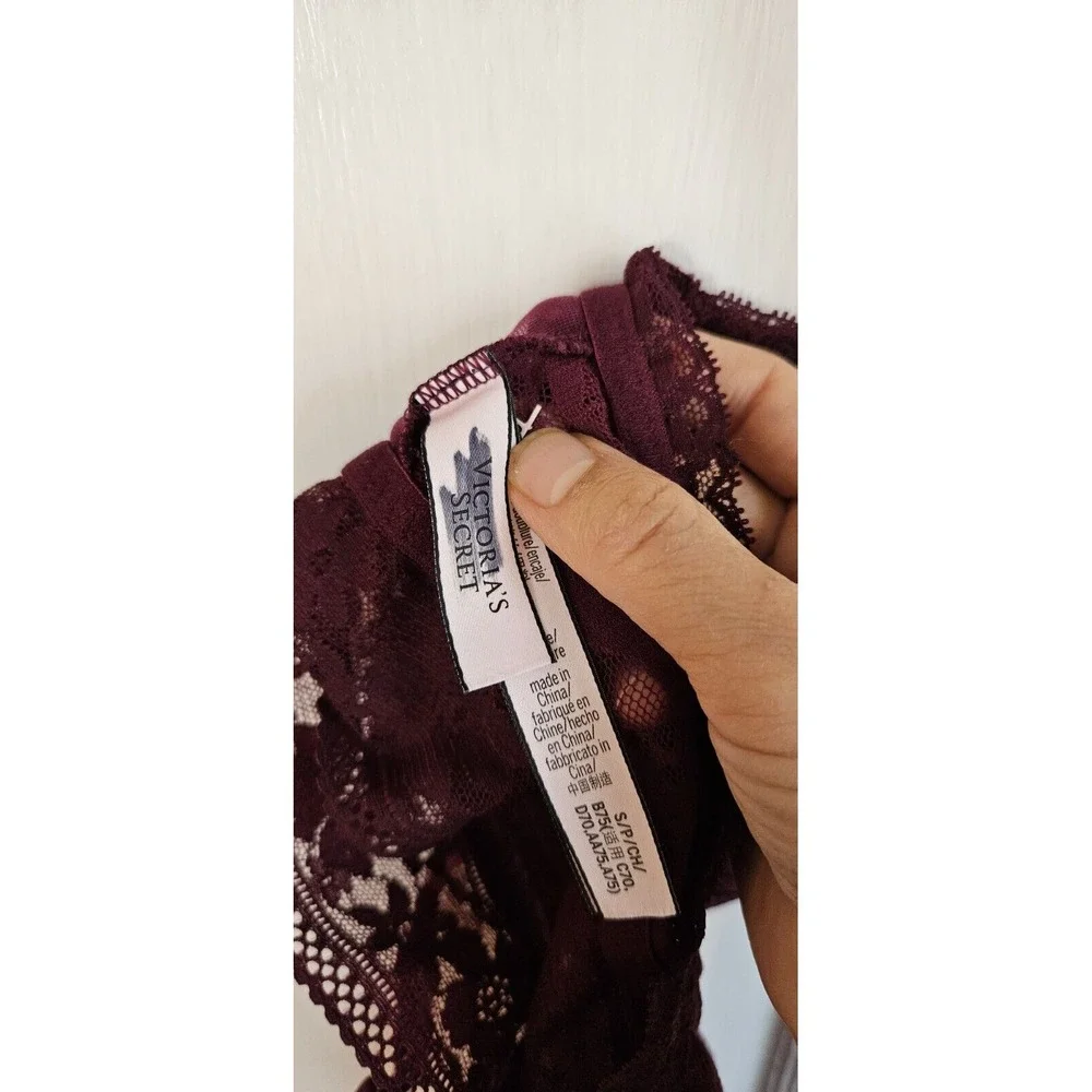 victoria Secret  dark red lace lining bralette Small‎ unwired new